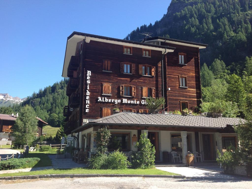 B&B Monte Giove Formazza Eksteriør billede